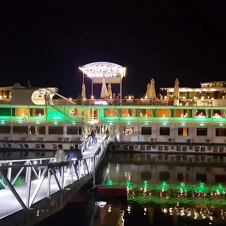 Compass River Hotel na wodzie Belgrad