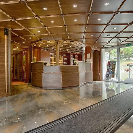 Hotel na wodzie Compass River Belgrad