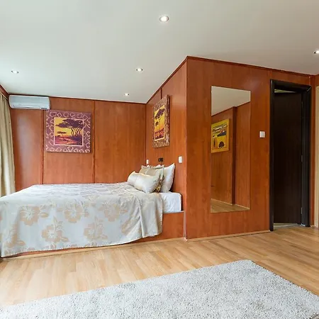 Hotel na wodzie Compass River 3*