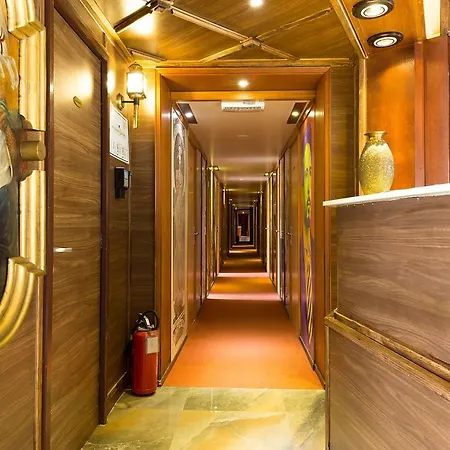Hotel na wodzie Compass River