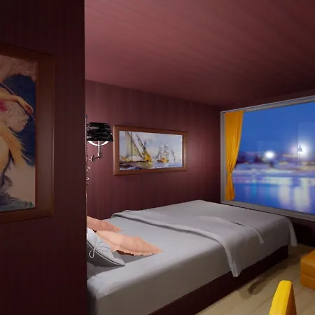 Compass River Hotel na wodzie 3*